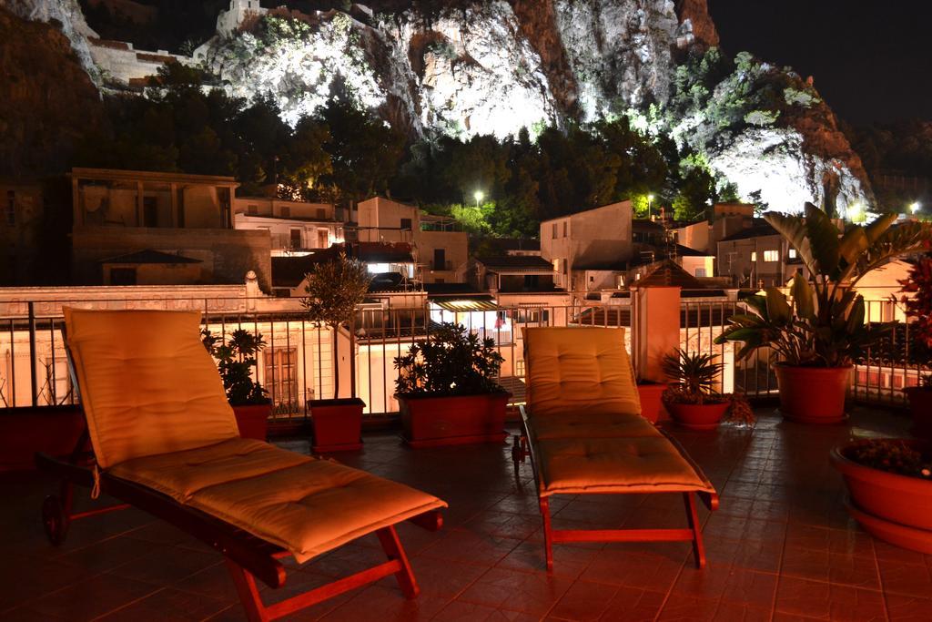 Bed and Breakfast Scirocco Чефалу Экстерьер фото